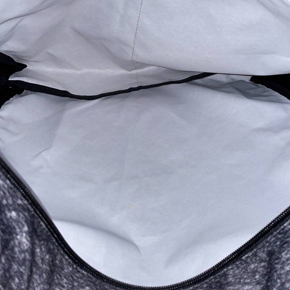 NWT.  Victoria’s Secret Pink Bling Foil Logo Tote Bag + Make-up case. - Picture 8 of 10